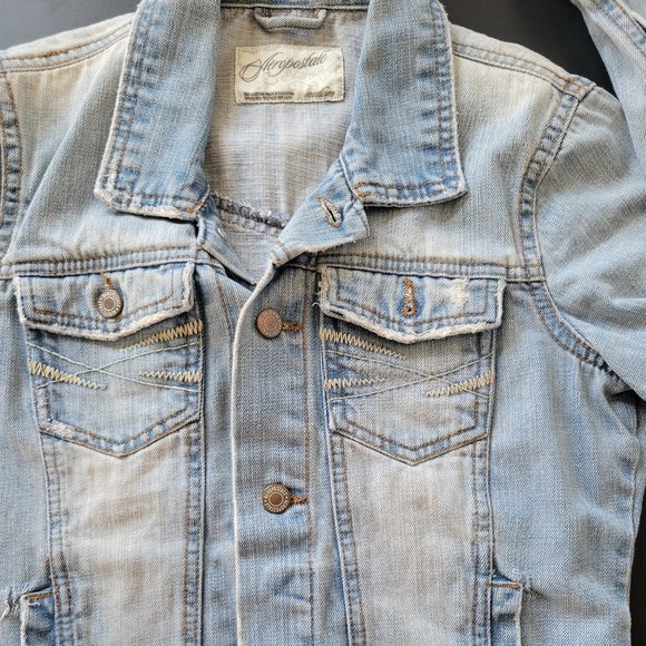 Women’s Aeropostale Jean Jacket, M, Spring, Classic Denim EUC - Picture 3 of 6